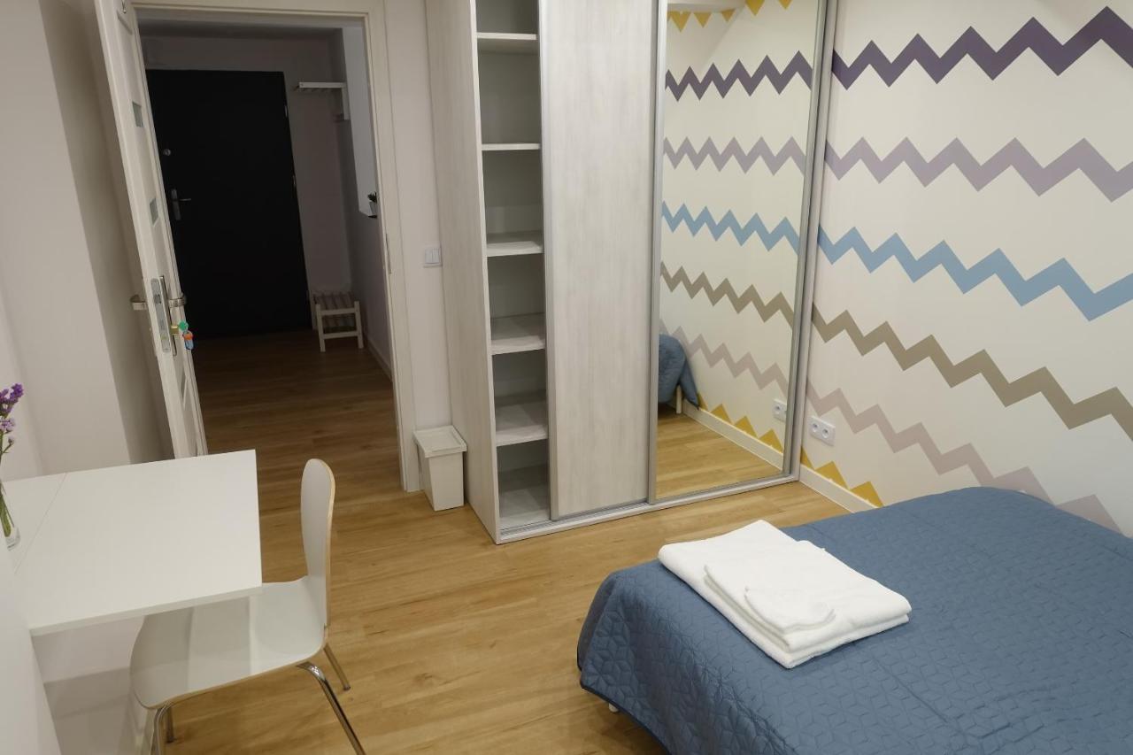 Three Rooms Apartment Kraków Exteriör bild